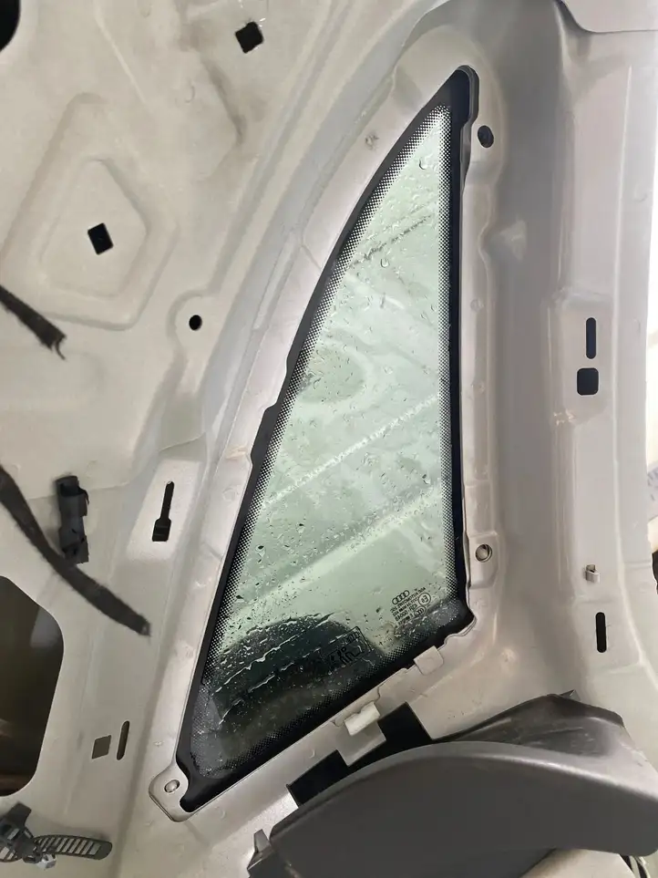 Audi Q3 8U (2011 - 2014) 43R00048 Заднее боковое стекло — фото 2