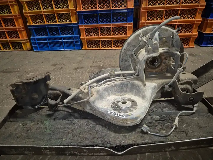 Nissan Juke I F15 (2010 - 2018) NOCODE Вилка подвески — фото 5