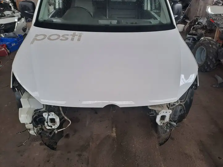 Volkswagen Caddy (2010 - 2015) Nocode Крышка двигателя декоративная — фото 1