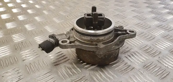BMW X3 E83 (2003 - 2010) Вакуумный насос — фото 3
