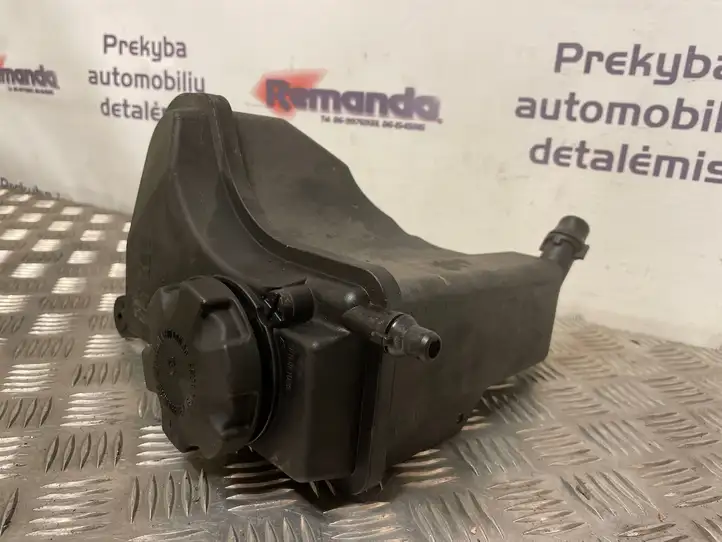 BMW 3 E90 E91 (2005 - 2012) 781059202 Расширительный бачок — фото 2