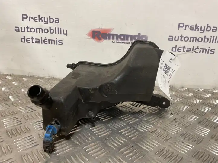 BMW 3 E90 E91 (2005 - 2012) 781059202 Расширительный бачок — фото 3
