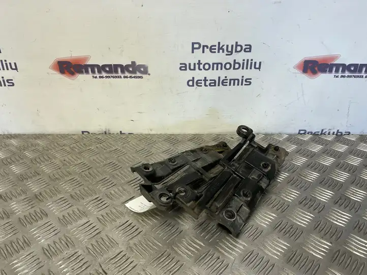 Volkswagen Caddy (2004 - 2010) 2K0807394 Кронштейн заднего бампера — фото 2