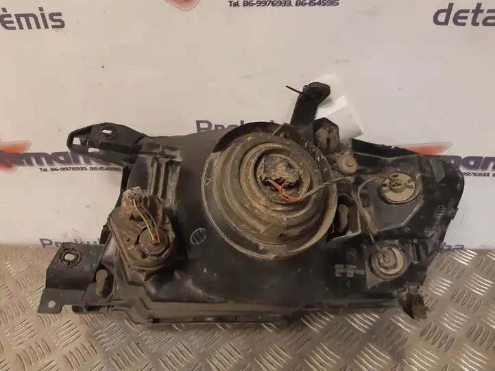 Mitsubishi Pajero (1999 - 2003) 10087420 Передняя фара — фото 3