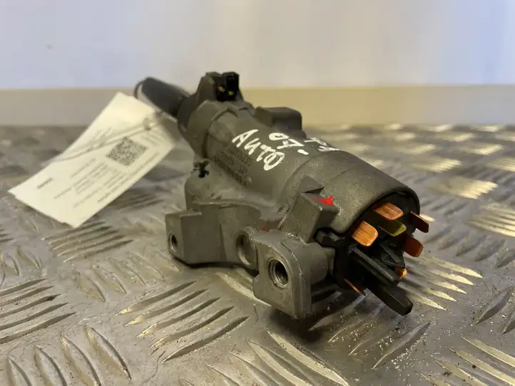 Volkswagen Transporter - Caravelle T5 (2003 - 2009) 4B0905851B Замок зажигания — фото 3