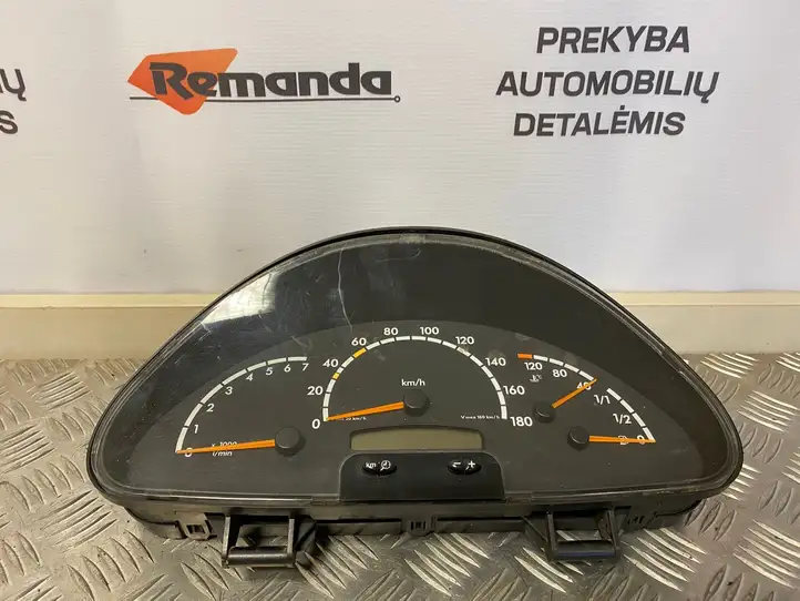 Mercedes-Benz Sprinter W901 W902 W903 W904 (1995 - 2007) A0014468521 Спидометр — фото 1