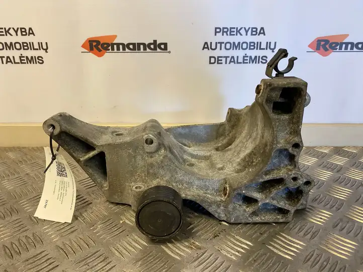 BMW X5 E70 (2006 - 2013) 1116780263902 Кронштейн генератора — фото 1