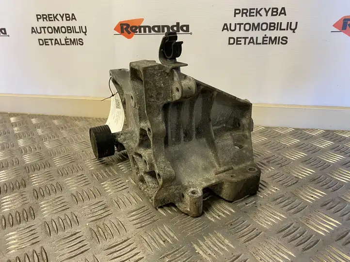 BMW X5 E70 (2006 - 2013) 1116780263902 Кронштейн генератора — фото 3