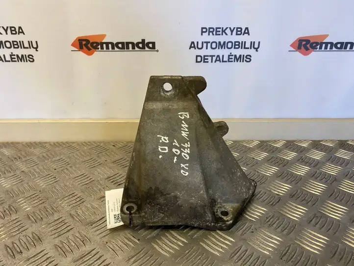 BMW 3 E90 E91 (2005 - 2012) 22116786694 Кронштейн двигателя — фото 1