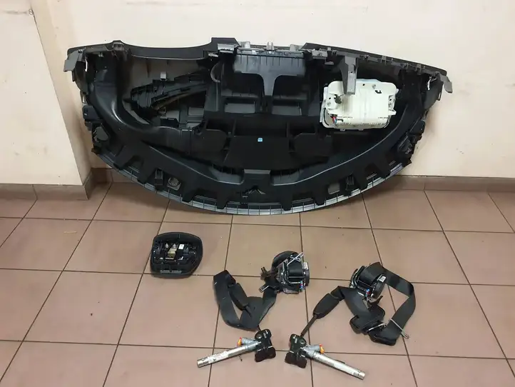 Renault Scenic III - Grand scenic III (2009 - 2016) 681000016R Комплект подушек безопасности с торпедой — фото 7