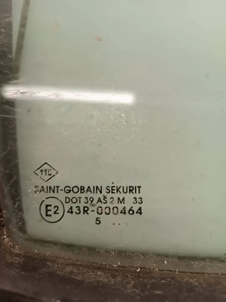 Renault Master III (2010 - ) 43R000464 Треугольное стекло кузова — фото 3