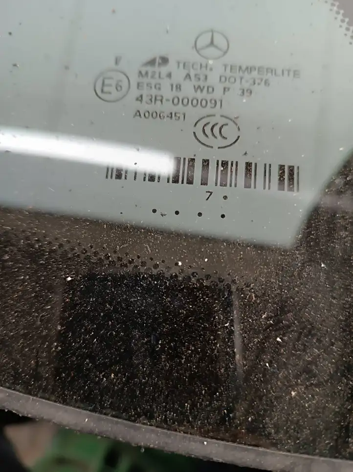 Mercedes-Benz ML W164 (2005 - 2011) 43R000091 Заднее боковое стекло — фото 3