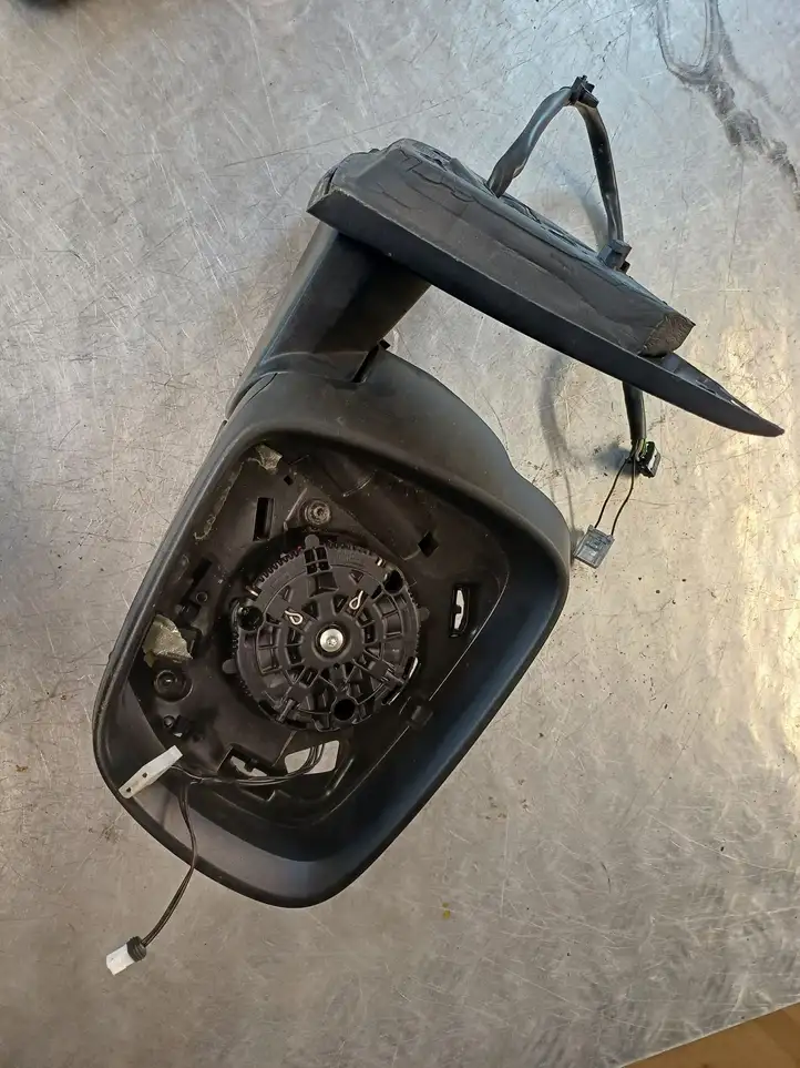 Renault Kadjar (2015 - 2018) 963015233R Боковое зеркало с электроприводом — фото 1