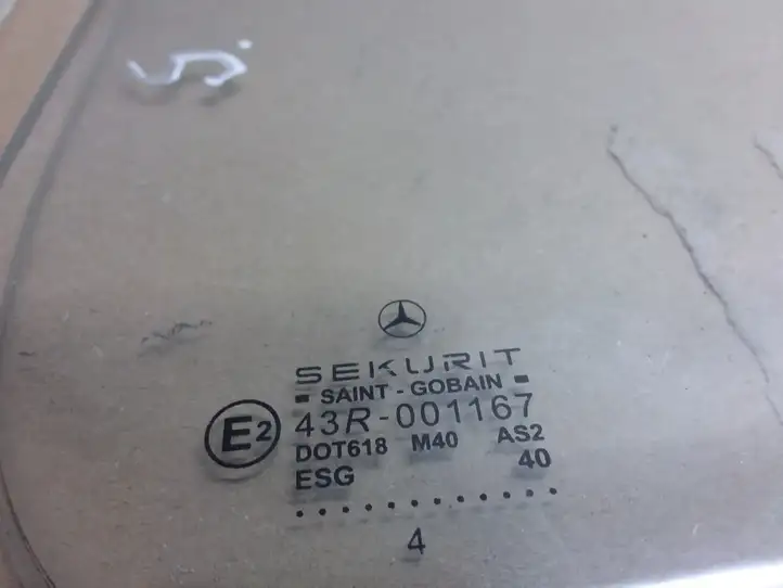 Mercedes-Benz Sprinter W901 W902 W903 W904 (1995 - 2007) E243R001167 Заднее стекло — фото 4