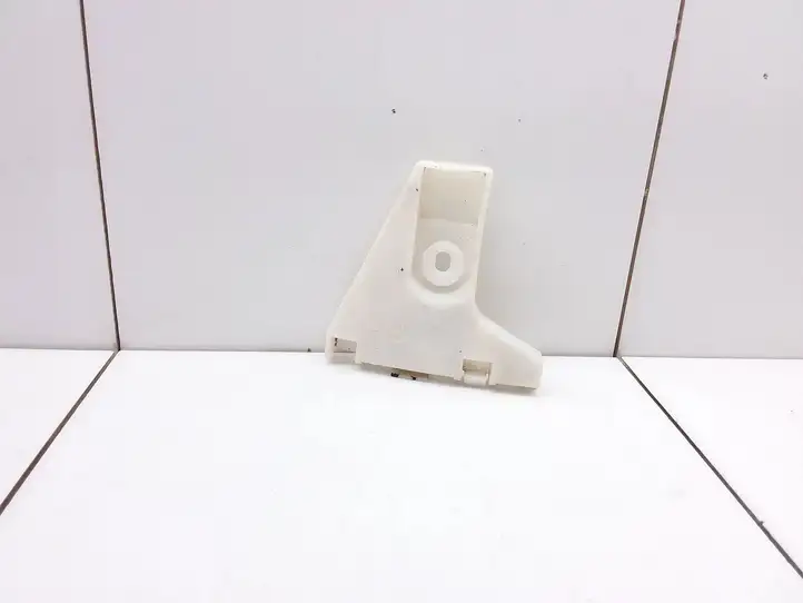 Mazda 5 (2005 - 2010) C23550321 Кронштейн заднего бампера — фото 1