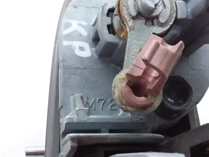Mazda 5 (2005 - 2010) M72 Наружная ручка двери — фото 4