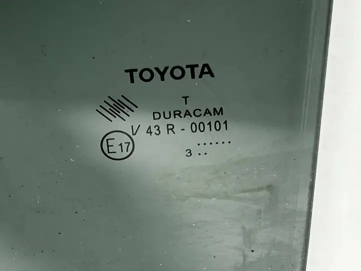 Toyota Verso (2012 - 2015) 681040F040 Стекло задней двери — фото 2