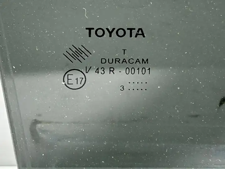 Toyota Verso (2012 - 2015) 681030F040 Стекло задней двери — фото 2