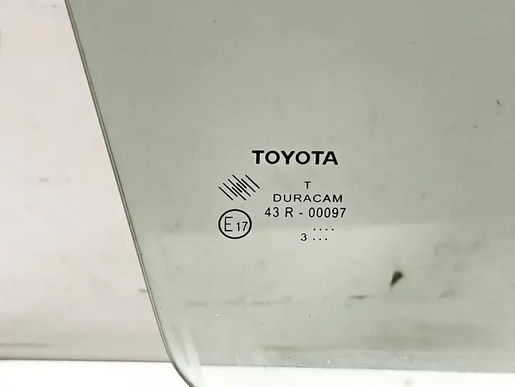 Toyota Verso (2012 - 2015) 759230F020 Стекло передней двери — фото 2
