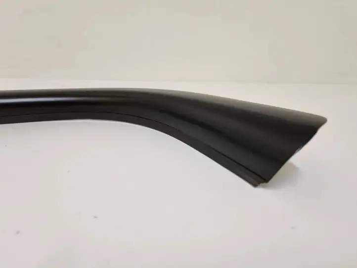 BMW 3 E90 E91 (2005 - 2012) 7117243 Облицовка заднего бокового стекла — фото 6