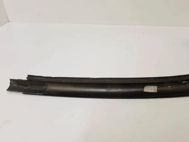 BMW 3 E90 E91 (2005 - 2012) 7117243 Облицовка заднего бокового стекла — фото 8