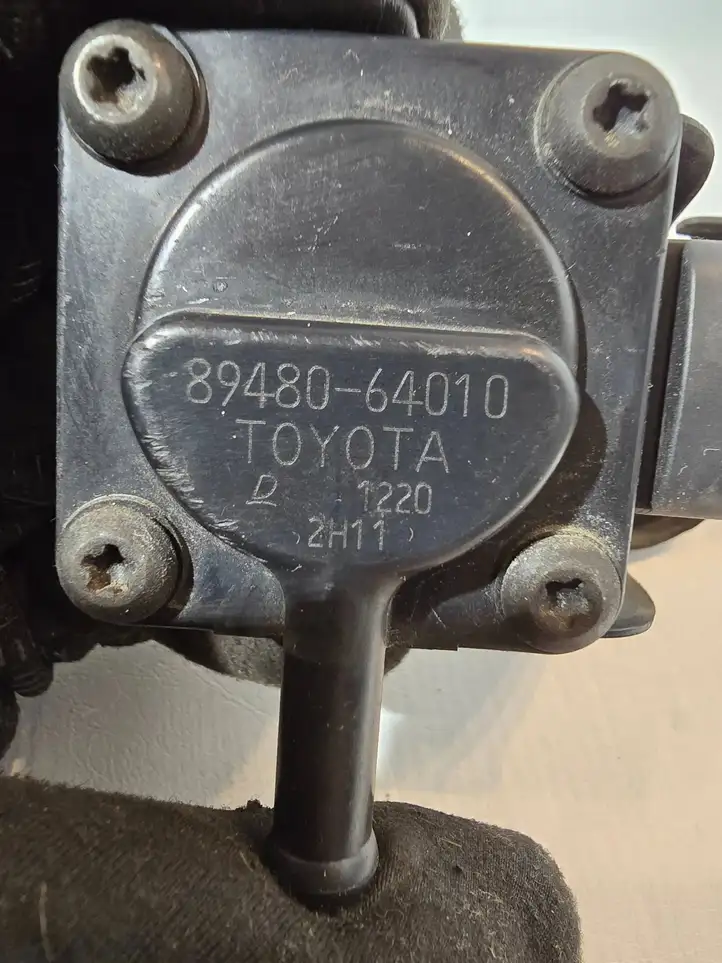 Toyota Corolla Verso AR10 (2004 - 2009) 8948064010 Датчик давления выхлопных газов — фото 7