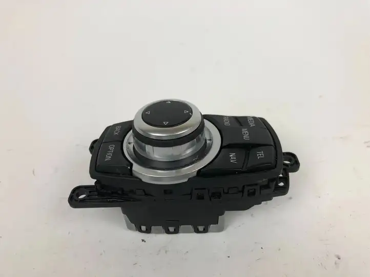 BMW 1 F20 F21 (2011 - 2019) 9267955 Контроллер мультимедийной системы — фото 8