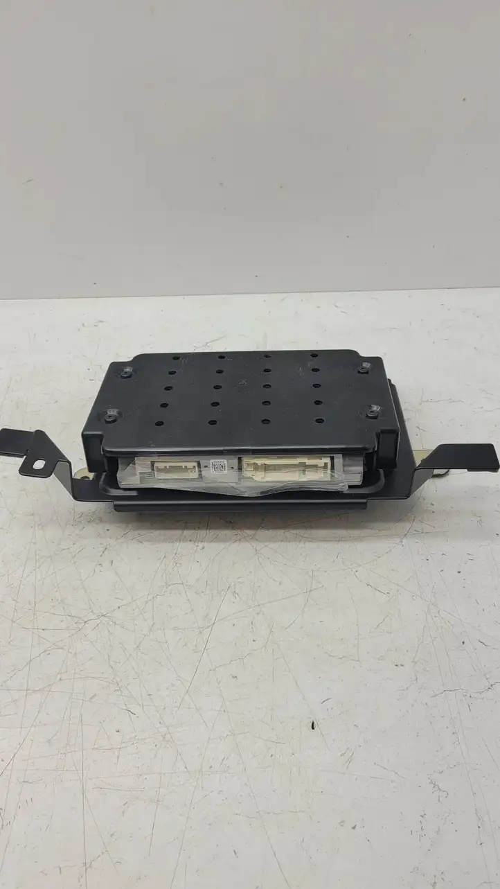 Subaru Outback (BS) (2014 - 2019) 86221AL01C Усилитель звука — фото 1