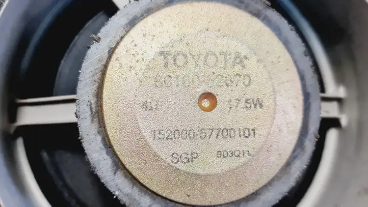 Toyota Yaris (1999 - 2003) 8616052070 Динамики передних дверей — фото 4