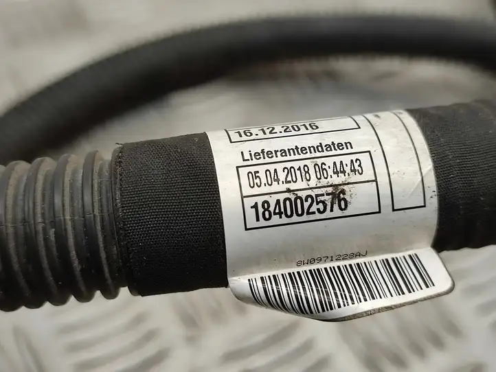 Audi A4 S4 B9 (2015 - 2019) 8W0941823F Плюсовой провод аккумулятора — фото 9