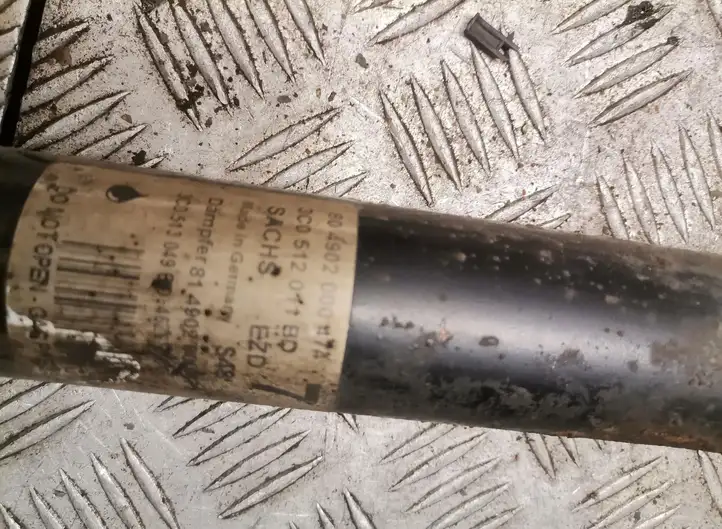 Volkswagen PASSAT B7 (2011 - 2014)   Задний амортизатор с пружиной