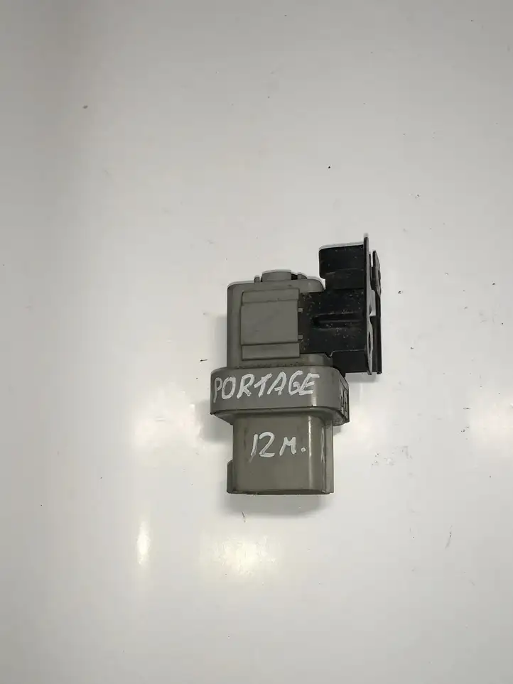 Kia Sportage (2010 - 2014) 368302F150 Реле накала свечей — фото 3