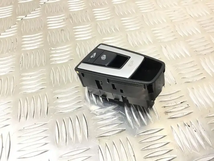 Mercedes-Benz E W238 (2017 - )  A2178200410 Кнопка складывания крыши