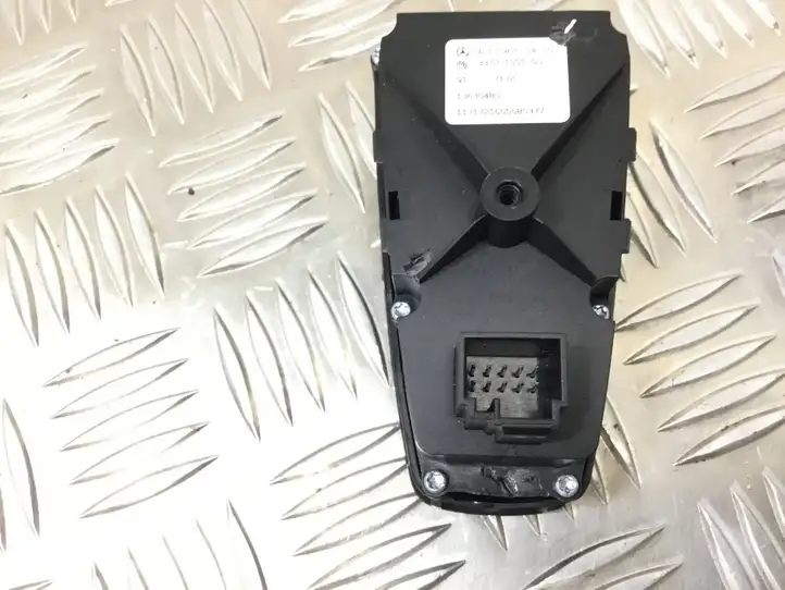 Mercedes-Benz E W238 (2017 - )  A2178200410 Кнопка складывания крыши