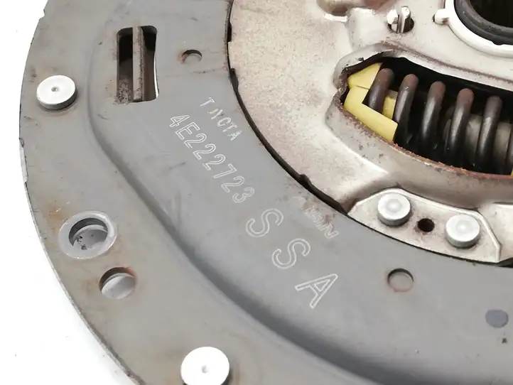 Toyota Yaris (2014 - 2019)   Диск сцепления