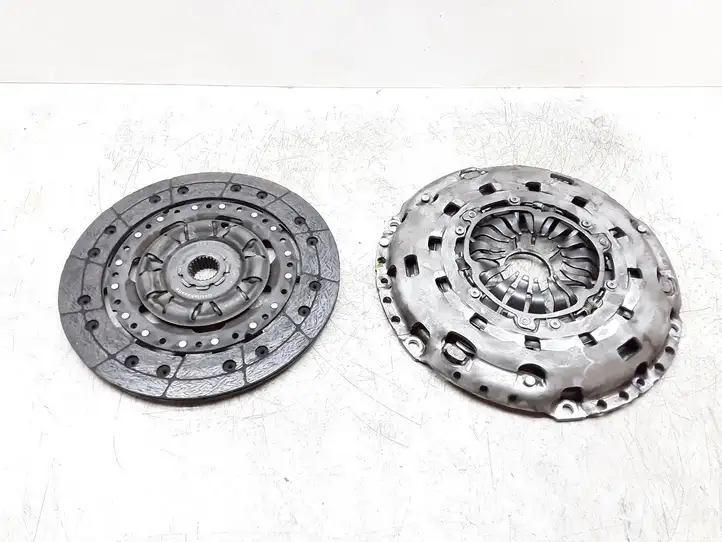 Volvo V70 (2007 - 2013)  124034610 Диск сцепления