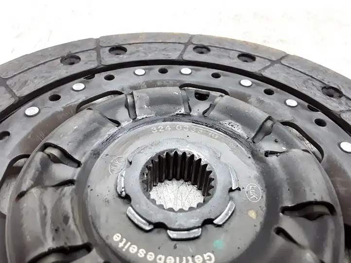 Volvo V70 (2007 - 2013)  124034610 Диск сцепления