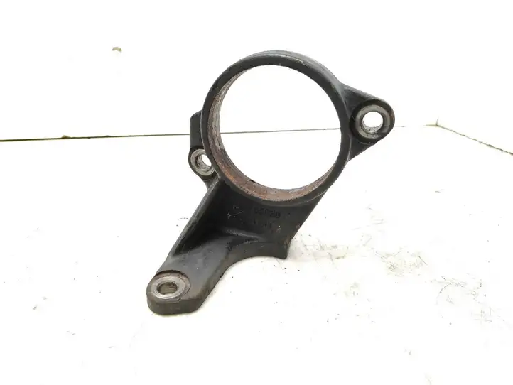 Toyota Avensis T250 (2003 - 2006) 4345705030 Кронштейн подвесного подшипника — фото 1