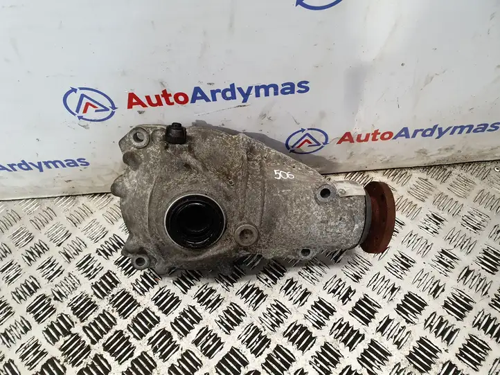 BMW 3 F30 F35 F31 (2012 - 2018)  7590898 Передний редуктор