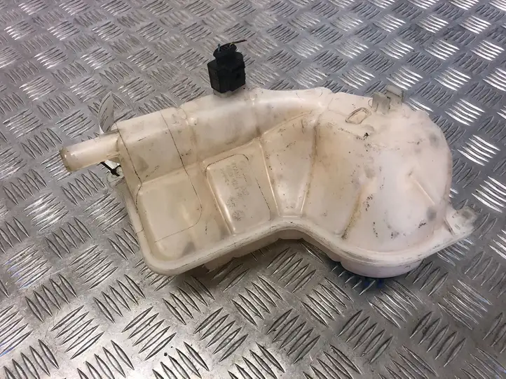 Audi A4 S4 B7 8E 8H (2004 - 2009) 8E0121403 Расширительный бачок — фото 5