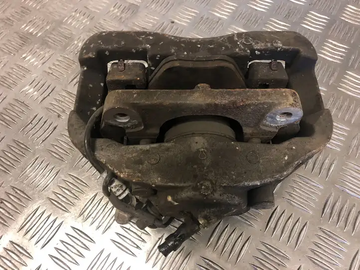 BMW 5 E60 E61 (2004 - 2010) Тормозной суппорт передний — фото 3