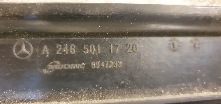 Mercedes-Benz CLA C117,X117,W117 (2013 - 2019) A2465011720 Радиатор кондиционера — фото 2