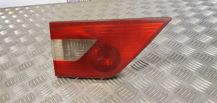 BMW X3 E83 (2003 - 2010) 63213414011 Задний фонарь в крышке багажника — фото 2