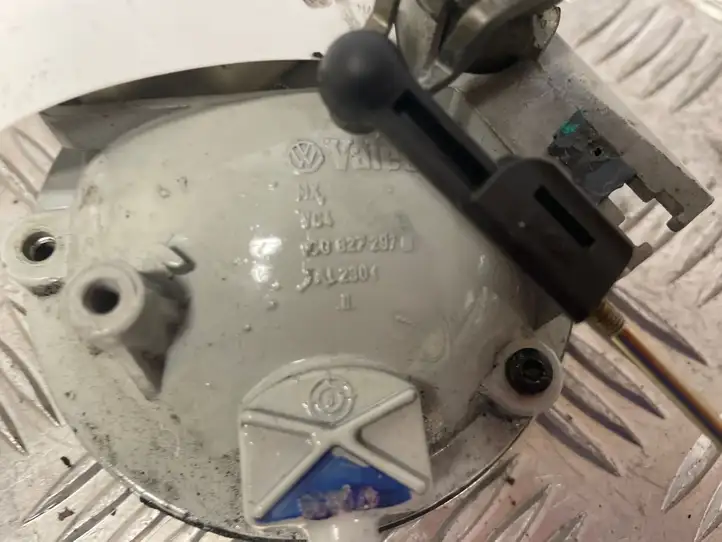 Volkswagen New Beetle (1997 - 2005) Ручка крышки багажника — фото 5