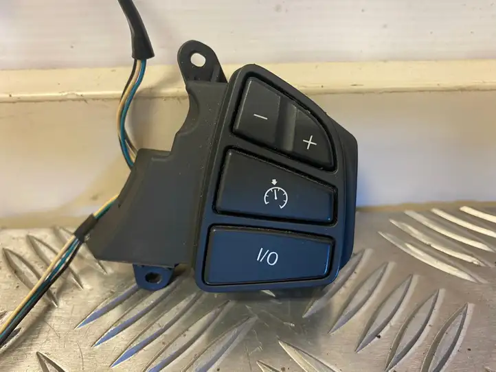 BMW X3 E83 (2003 - 2010) 6929935 Кнопки на рулевом колесе — фото 2