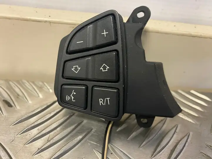 BMW X3 E83 (2003 - 2010) 6929935 Кнопки на рулевом колесе — фото 3