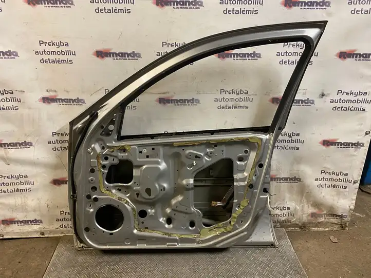 Nissan Almera N16 (2000 - 2010) Дверь — фото 2