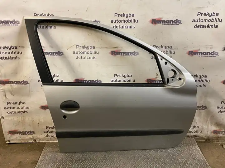 Peugeot 206 (1998 - 2012) Дверь — фото 1