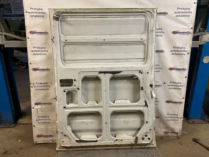 Iveco Daily Daily 35 - 40.10 (2001 - 2016) Боковая раздвижная дверь — фото 3