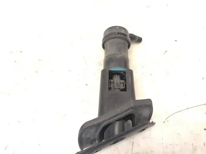 Alfa Romeo GT (2003 - 2010) Распылители омывателя — фото 4